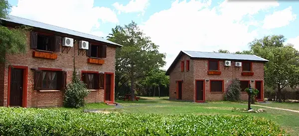POSADA DE LOS ALGARROBOS( Cabañas)